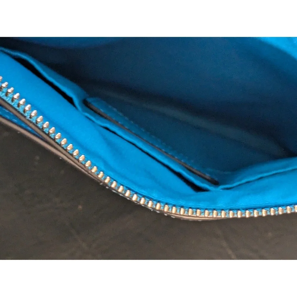 Coach New York Hipster Blue Pebbled Leather Crossbody Purse Strap 9 x 9 In